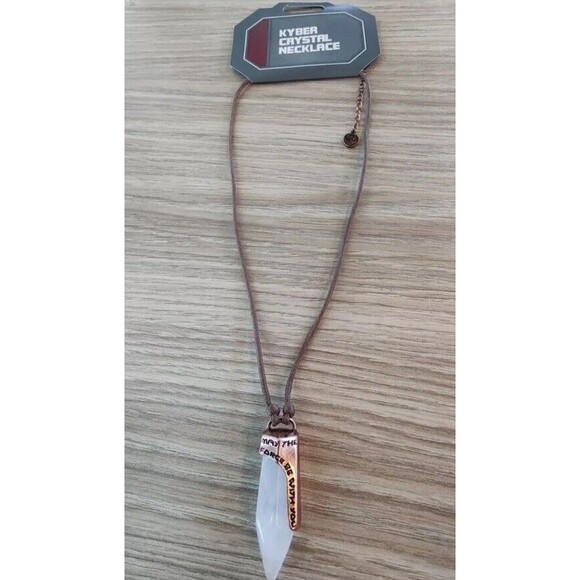 Disney Parks Kyber Crystal Necklace White Star Wars Galaxy’s Edge NEW - Picture 3 of 3